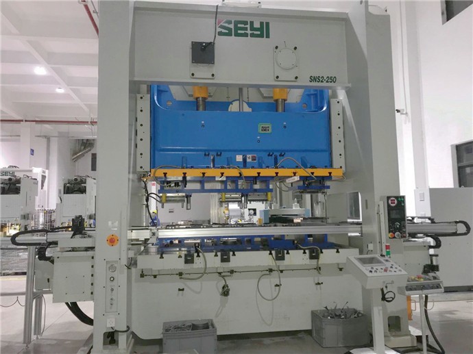 沖壓機(jī)械手使用調(diào)試項(xiàng)目有哪些？