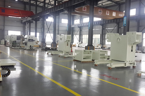 三合一送料機(jī)生產(chǎn)車間