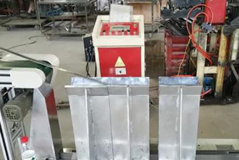 新款200GO二合一 NC送料機(jī)、輸送帶、疊料臺(tái)