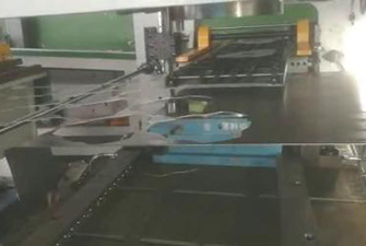 1.6米偏擺送料機(jī)、厚板整平機(jī)、放料架（沖壓火車配件）