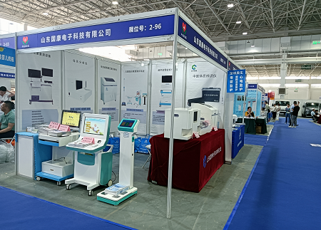 全自動白帶檢測儀廠家在內蒙古展會現(xiàn)場